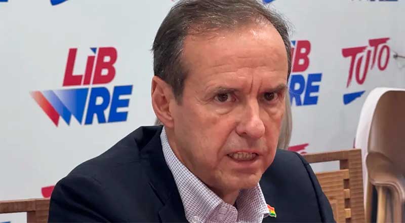 Confusión por billetes del Hércules obliga a la población a verificar números de serie en cada pago