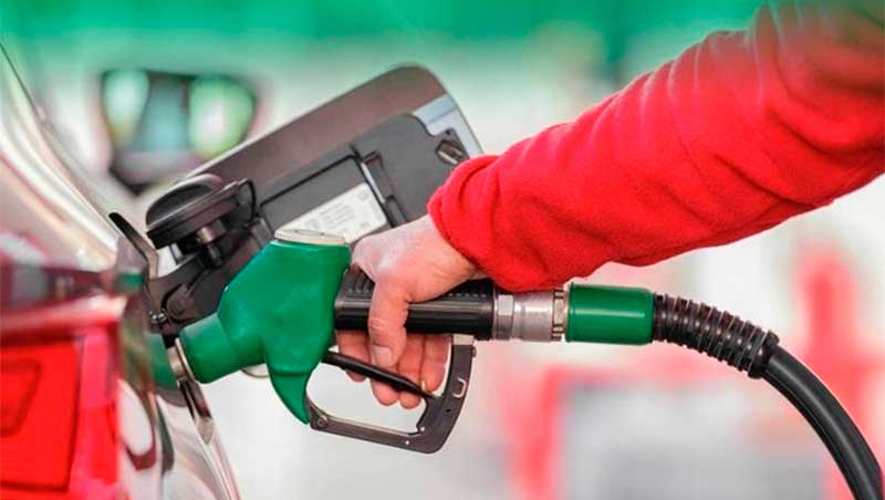 Cámara de Comercio denuncia que el Gobierno financia el mercado negro de carburantes
