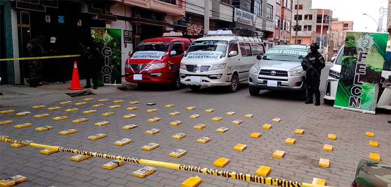 Cargamentos ilícitos cruzan medio país desde Perú con destino final a Chile
