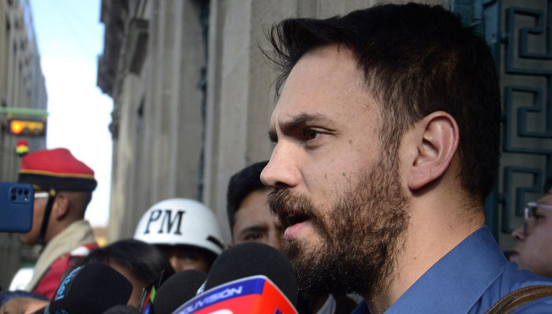 Comisión recomienda procesar a Del Castillo por crear el falso golpe