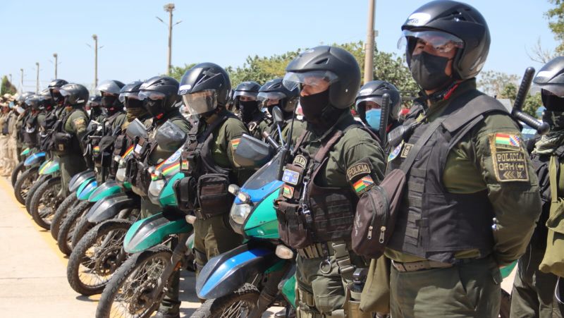 Anuncian incremento de policías tras ola de violencia armada en Santa Cruz