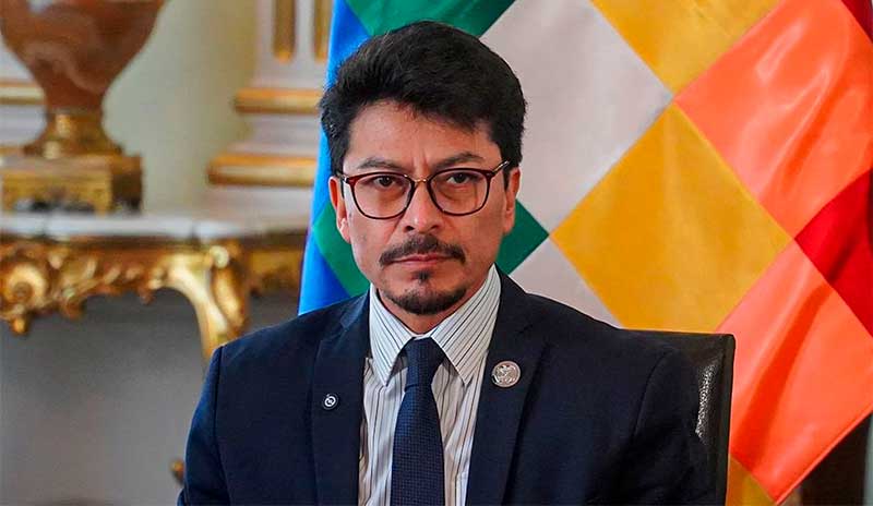 Gobierno se aferra al diálogo y minimiza la amenaza de la COB