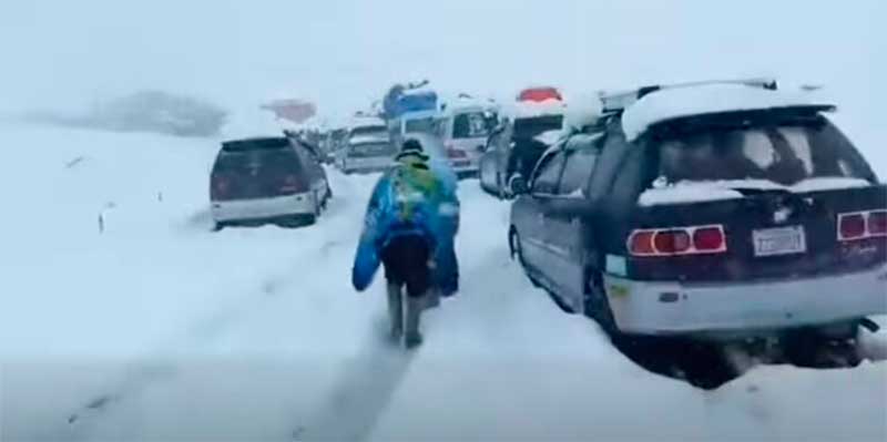 Nevadas masivas dejan cientos de varados en el Altiplano
