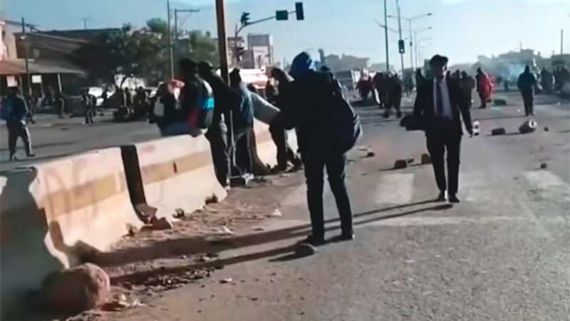 El transporte y el magisterio paralizan el país este miércoles
